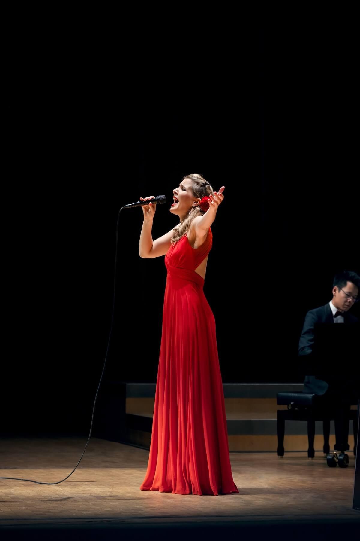 Swing Forward promises an unforgettable evening of rhythm, harmony, and showmanship.