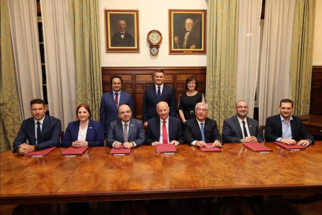Junior College collective agreement signed