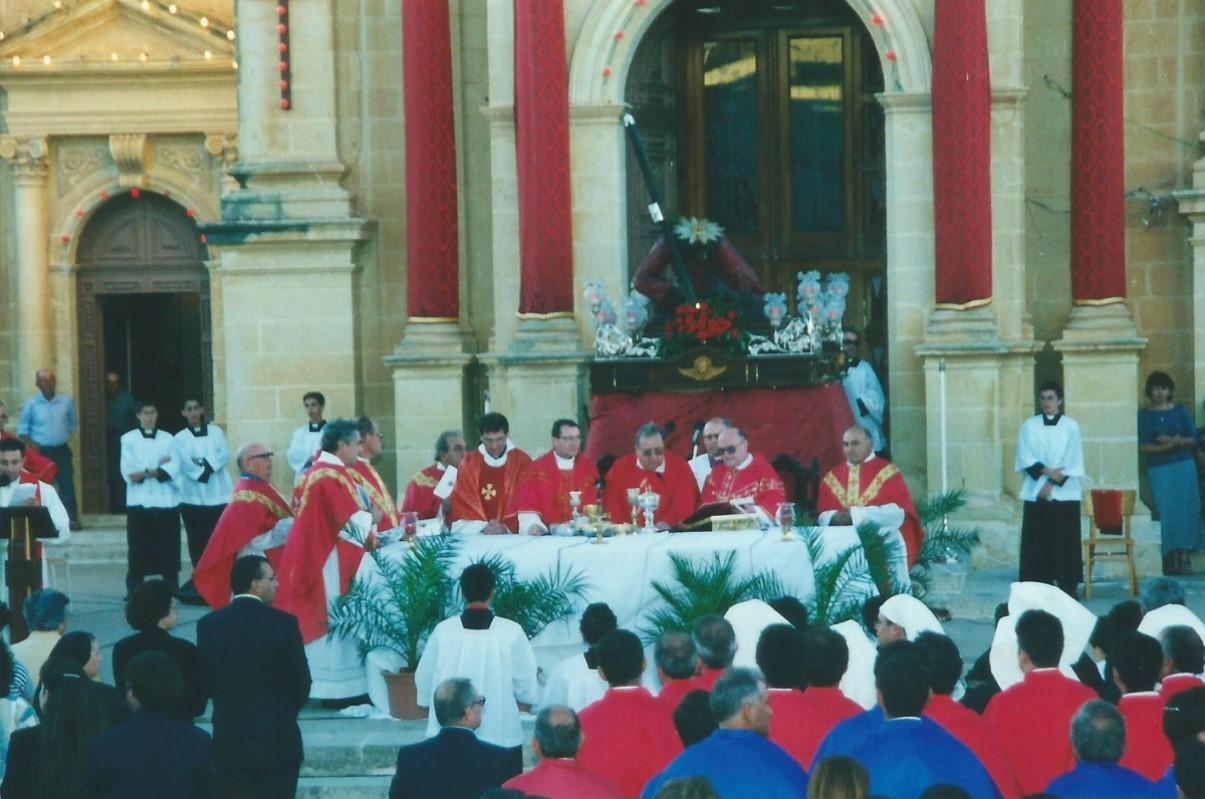 Gozo bishop Nicholas Cauchi presiding over the concluding Mass.
