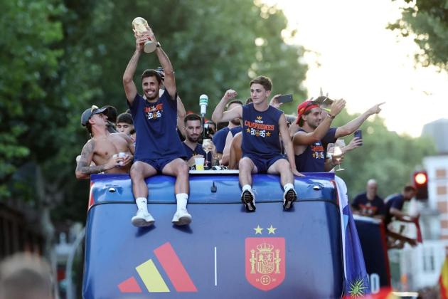 World Cup champs Spain lap up adulation of a million on bus parade