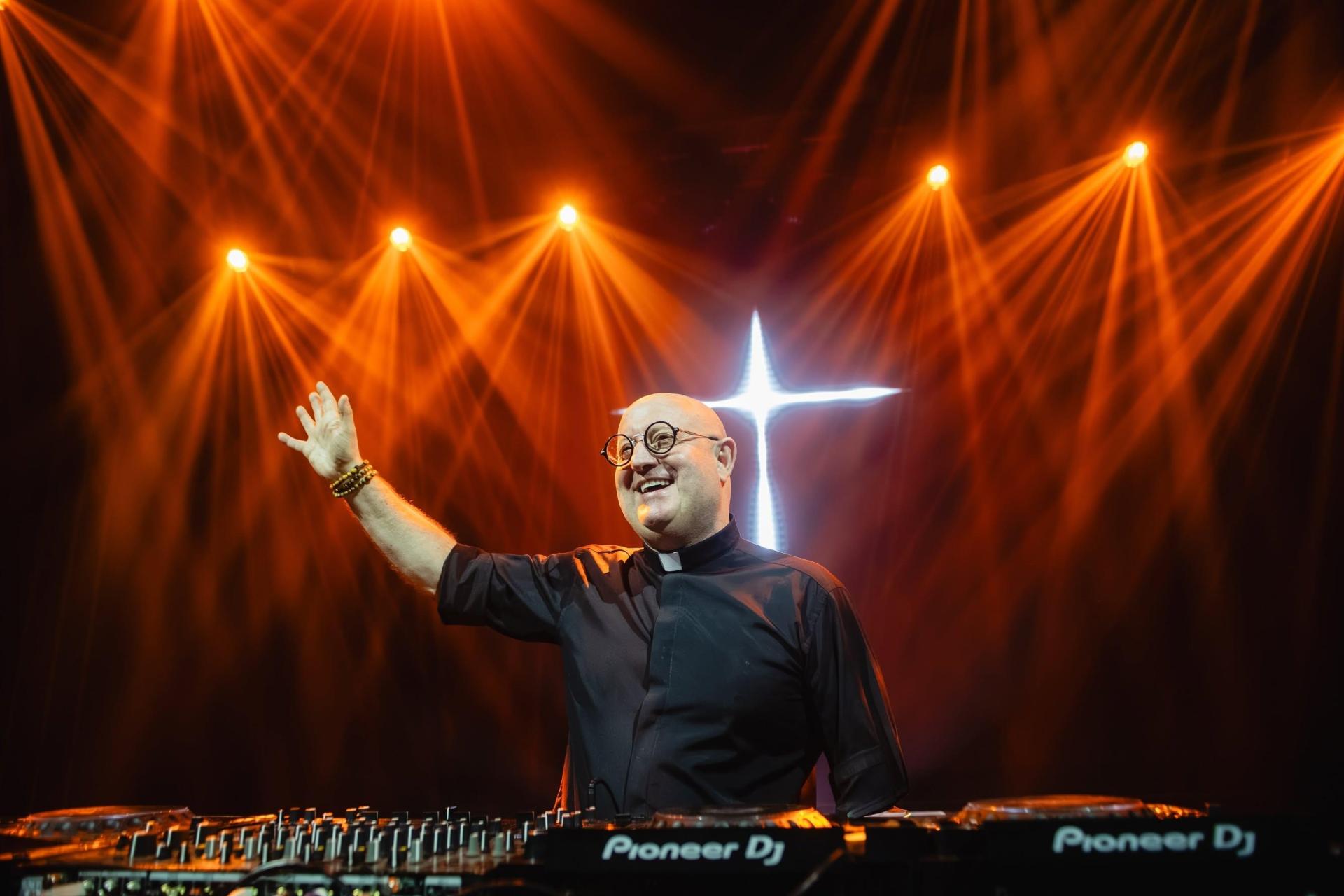 Padre Guilherme. Photo: Facebook/Padre Guilherme
