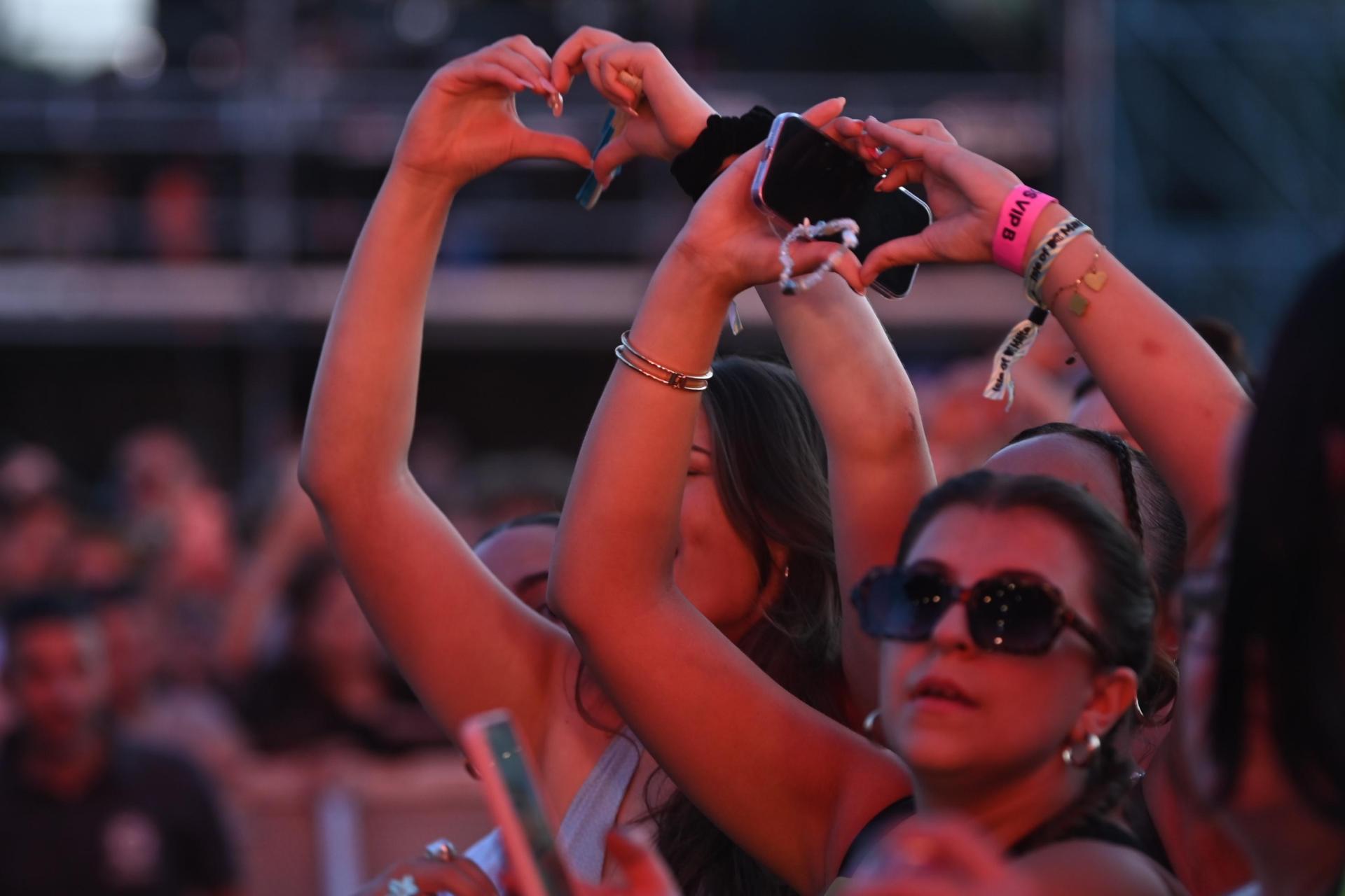 Audience members feeling the love on Tuesday night. Photo: Jonathan Borg.