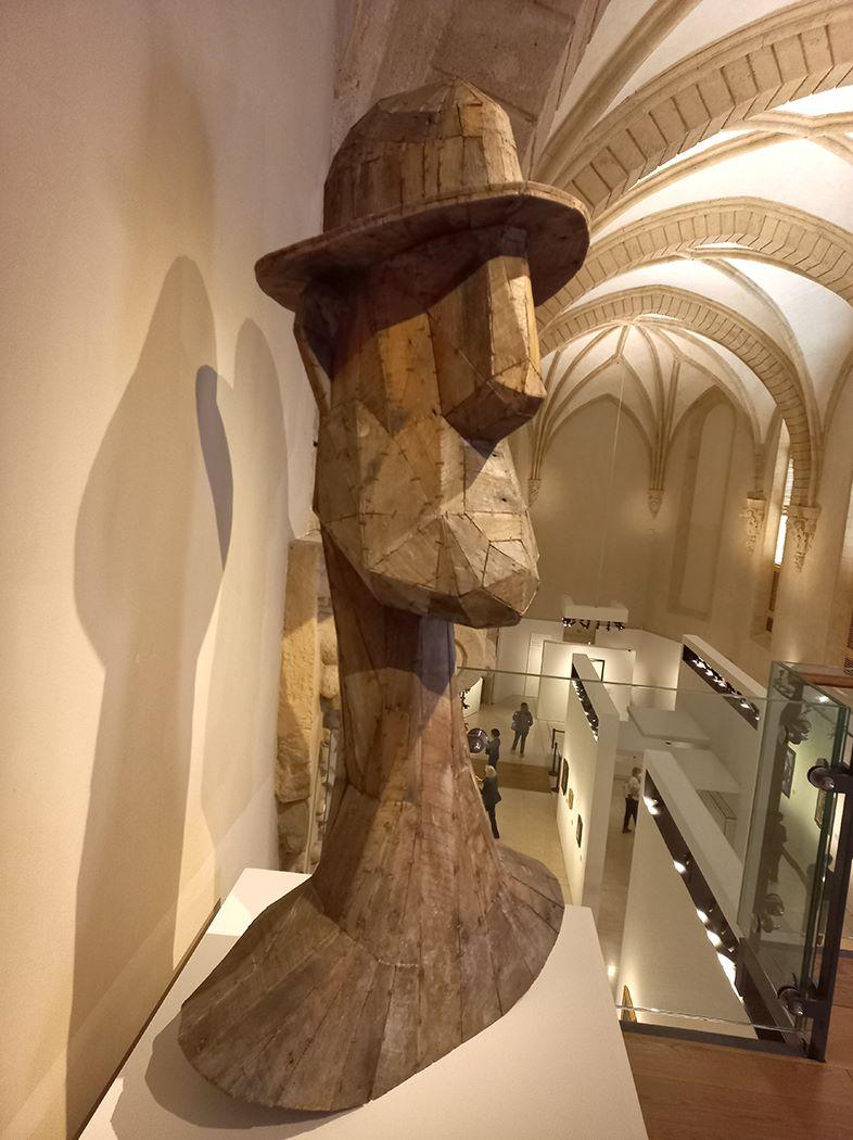 <em>Homme au chapeau no 57</em> by Kosta Alex at the <em>Granet XXe.</em>