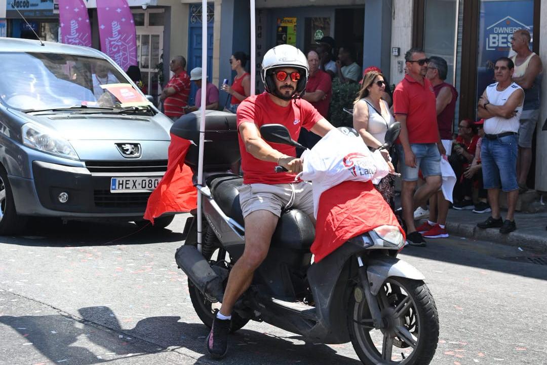 A Labour-themed motorbike. Photo: Matthew Mirabelli