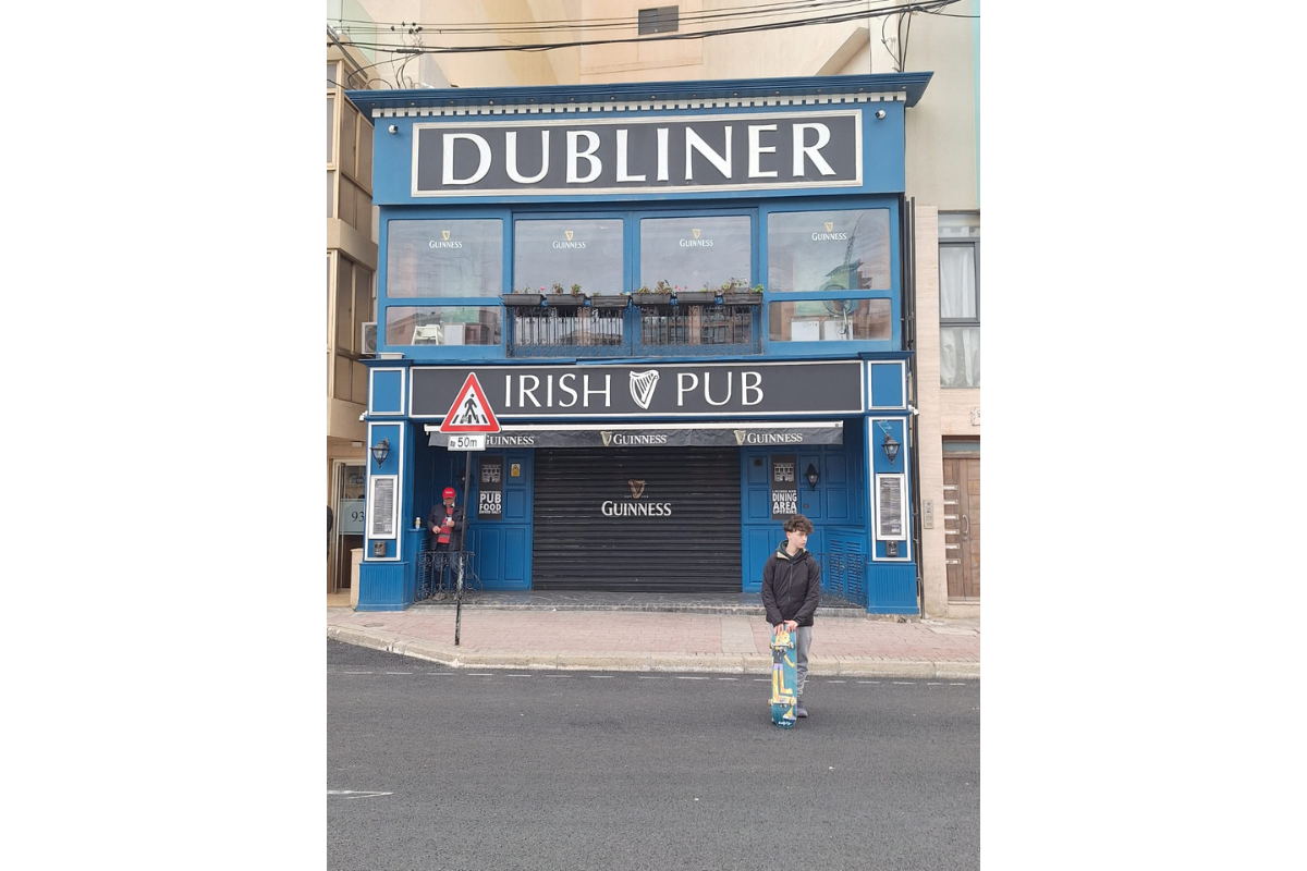 One of the few Irish bars in the area remained closed. Photo: Emma Borg.