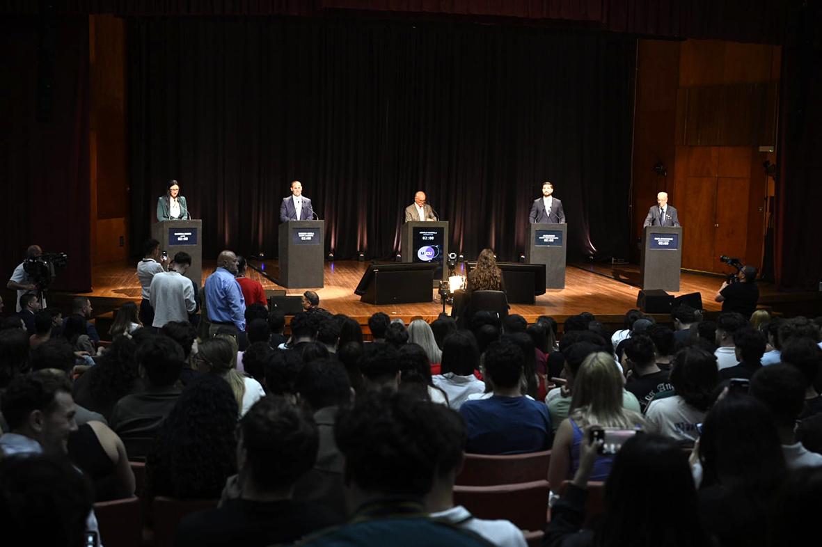 The tone of exchanges in political debates could worry some. Photo: Matthew Mirabelli