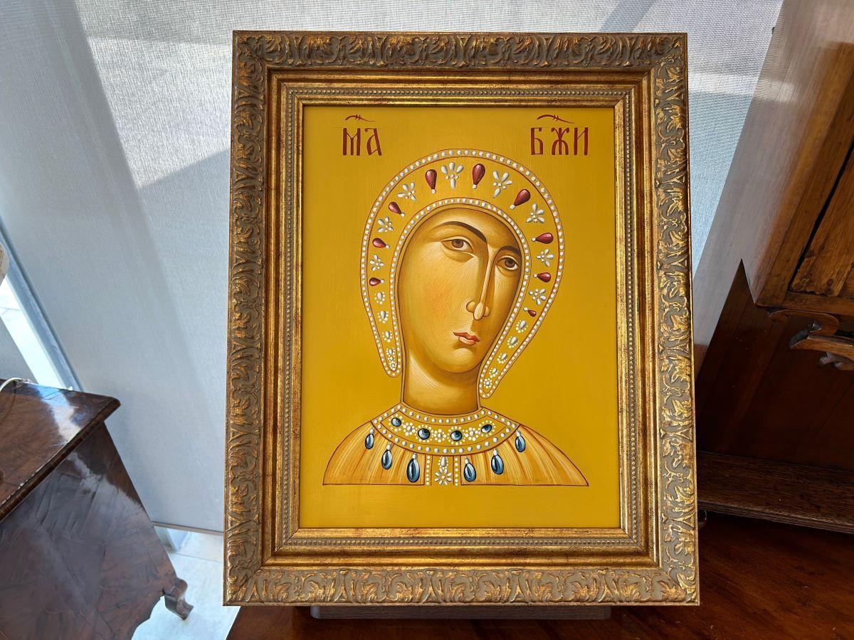 A replica of <em>Our Lady of Philermos</em> in the speaker&rsquo;s office in Valletta.