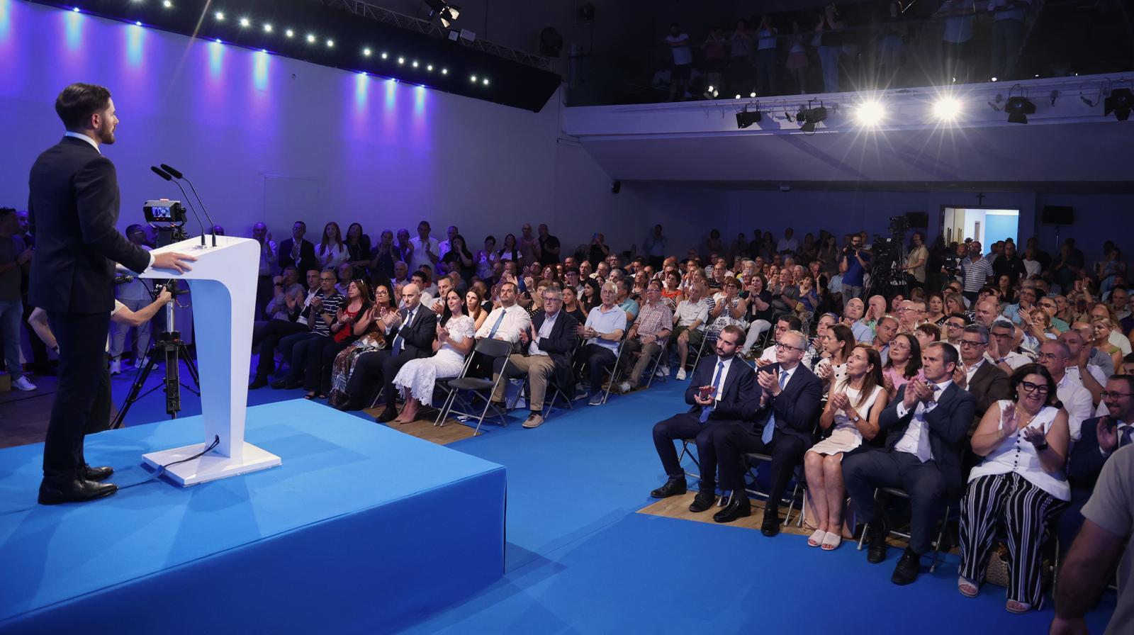 Alex Borg addresses the PN general council.