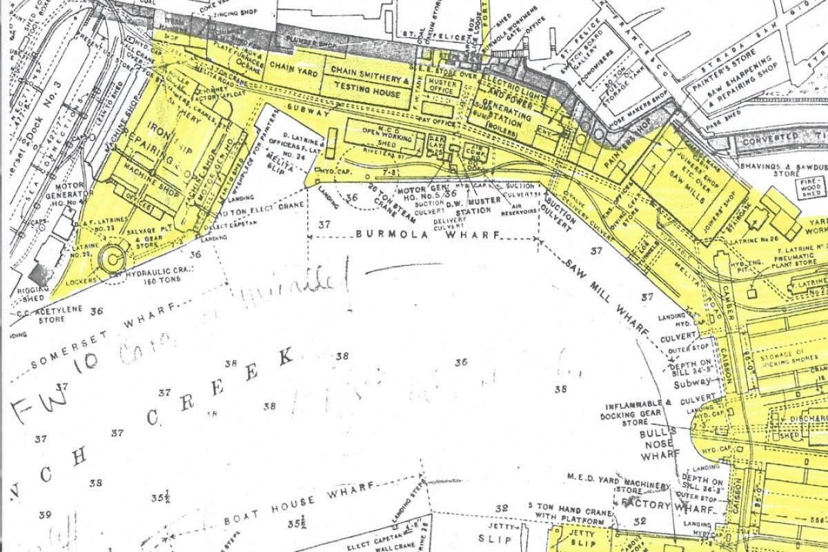 Facilities (highlighted) from Somerset Wharf to Factory Wharf at the time of the main photograph above.