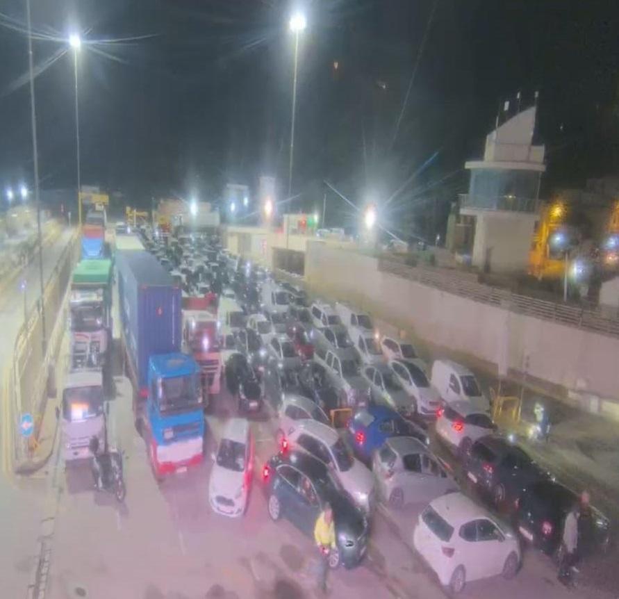 The lines at the Mġarr marshalling area at 6.20am. Photo: Gozo Channel live traffic camera