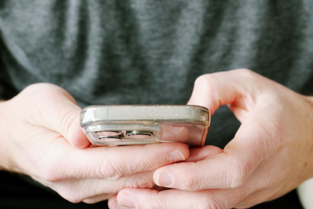 Never click on links sent by SMS, even if they claim to be from the bank, Ryan Caruana warned. Photo: Shutterstock.