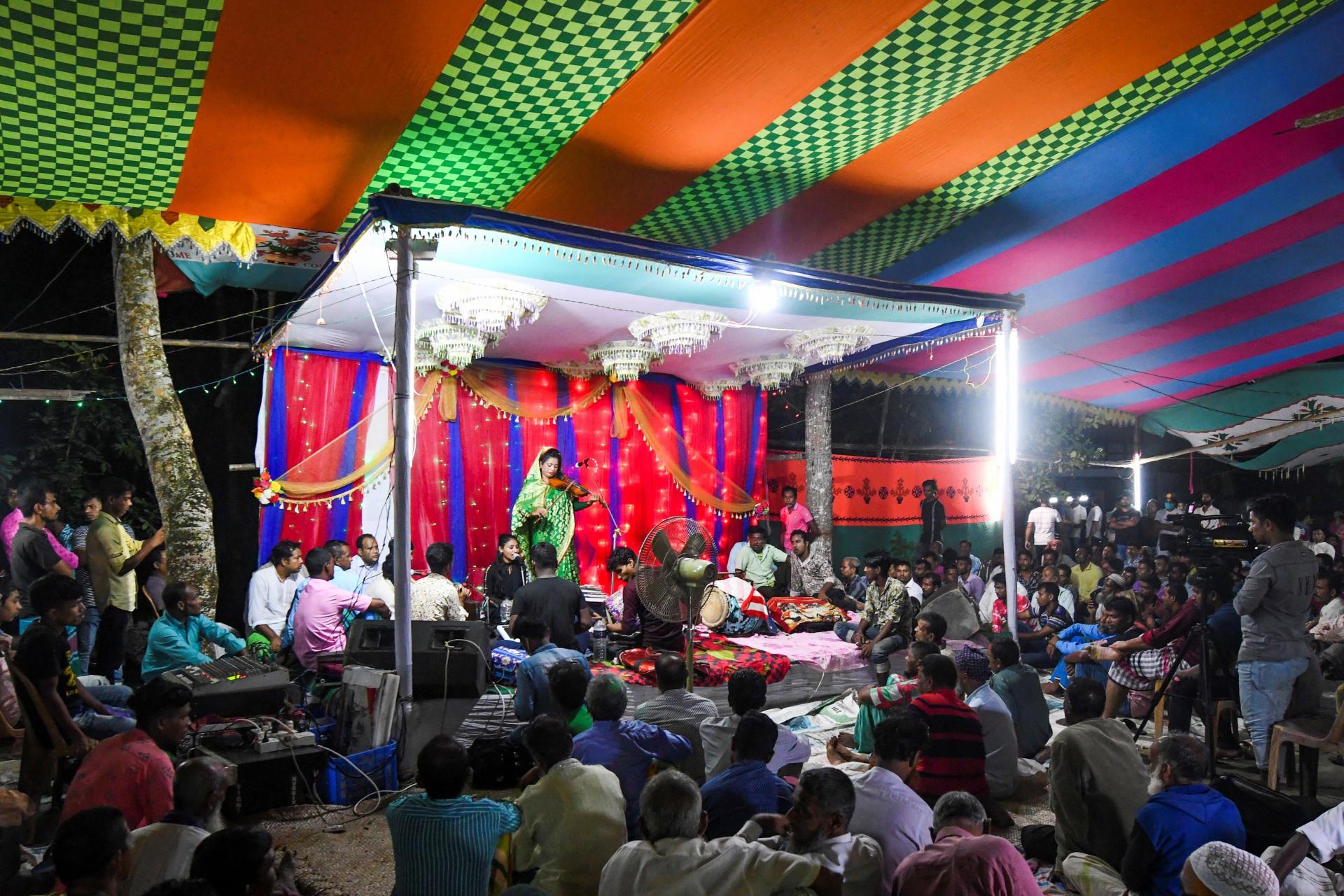 Dewan was afraid that during the concert, there were fundamentalists in the crowd ready to hurt her.