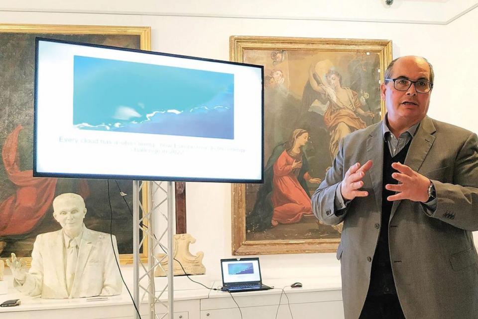 Joseph Ellis lecturing at il-Ħaġar. Photo: Charles Spiteri