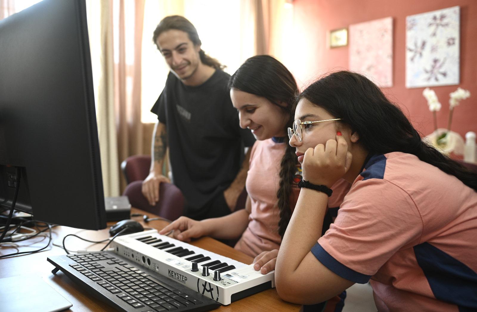The music break club has proved a hit with students and staff. Photo: Matthew Mirabelli.
