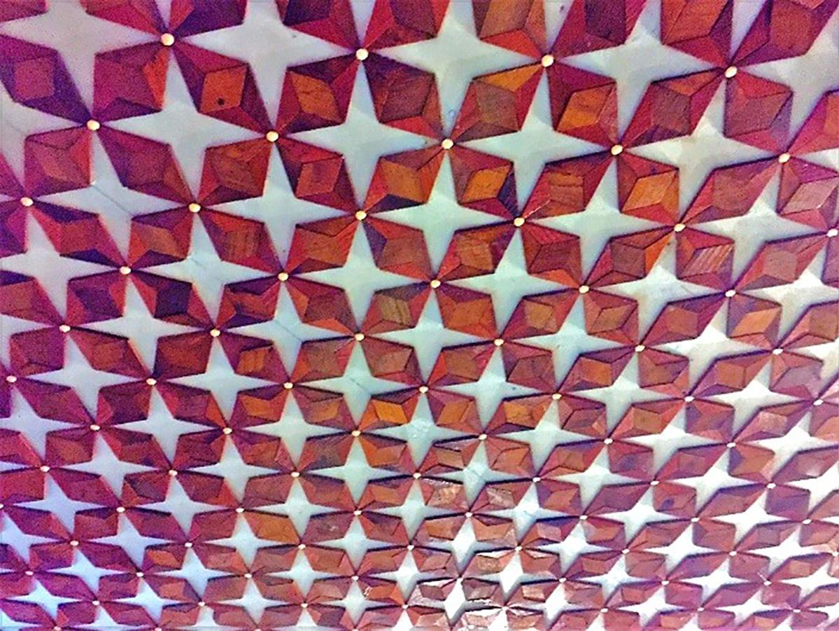 The ceiling of one of the rooms decorated with red and white Maltese crosses.