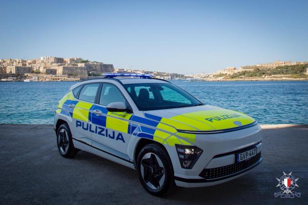 Police get six new electric vehicles for tourist areas