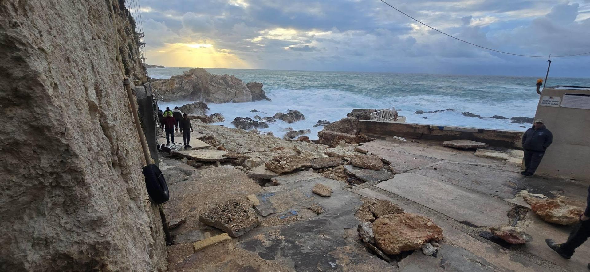 People gather at Għar Lapsi to assess the damage on Wednesday morning. Photo: Facebook// Patrick u Trista
