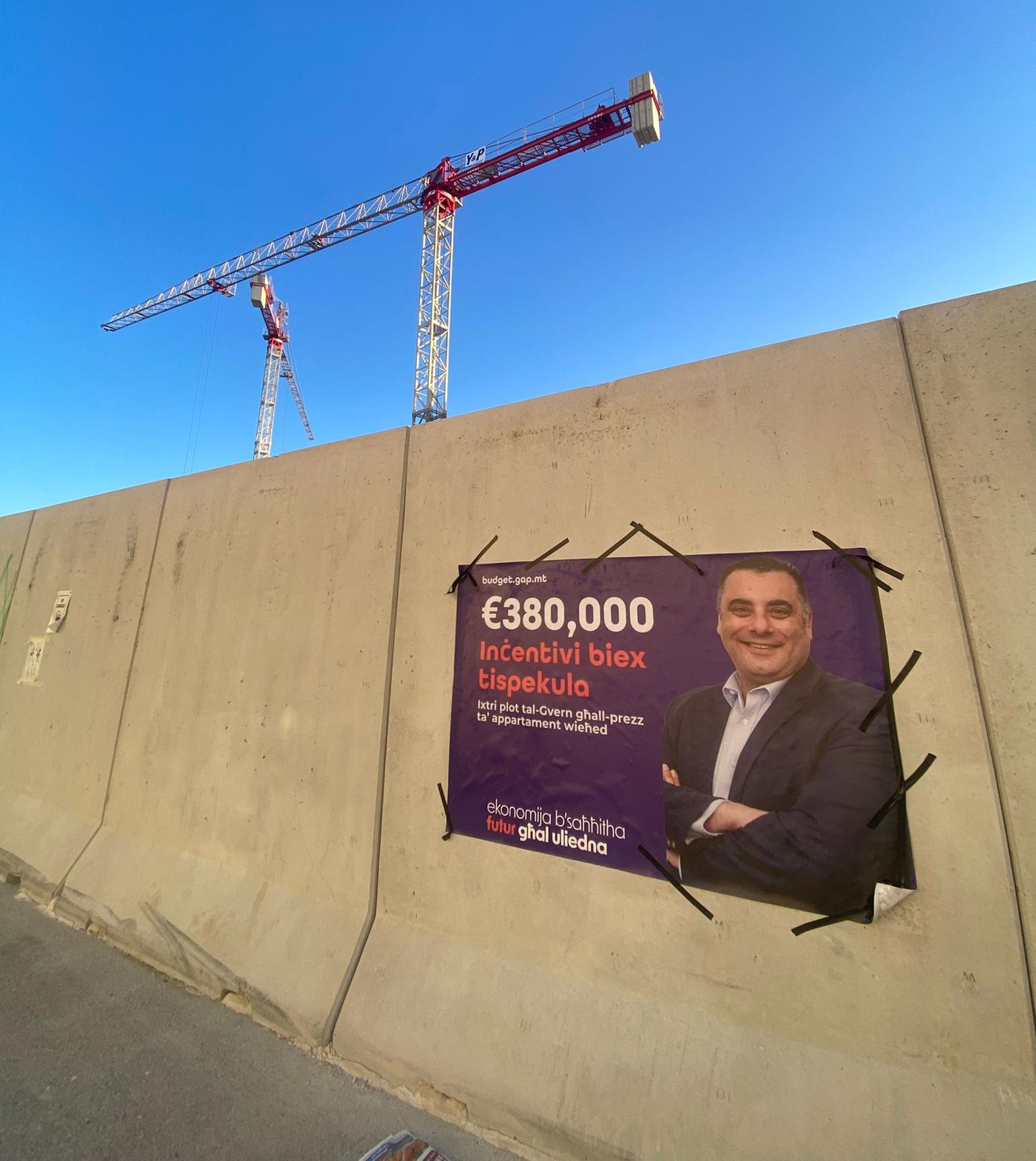 The poster refrencing the 50-year perpetual revisable emphyteusis against an annual payment of &euro;380,000.