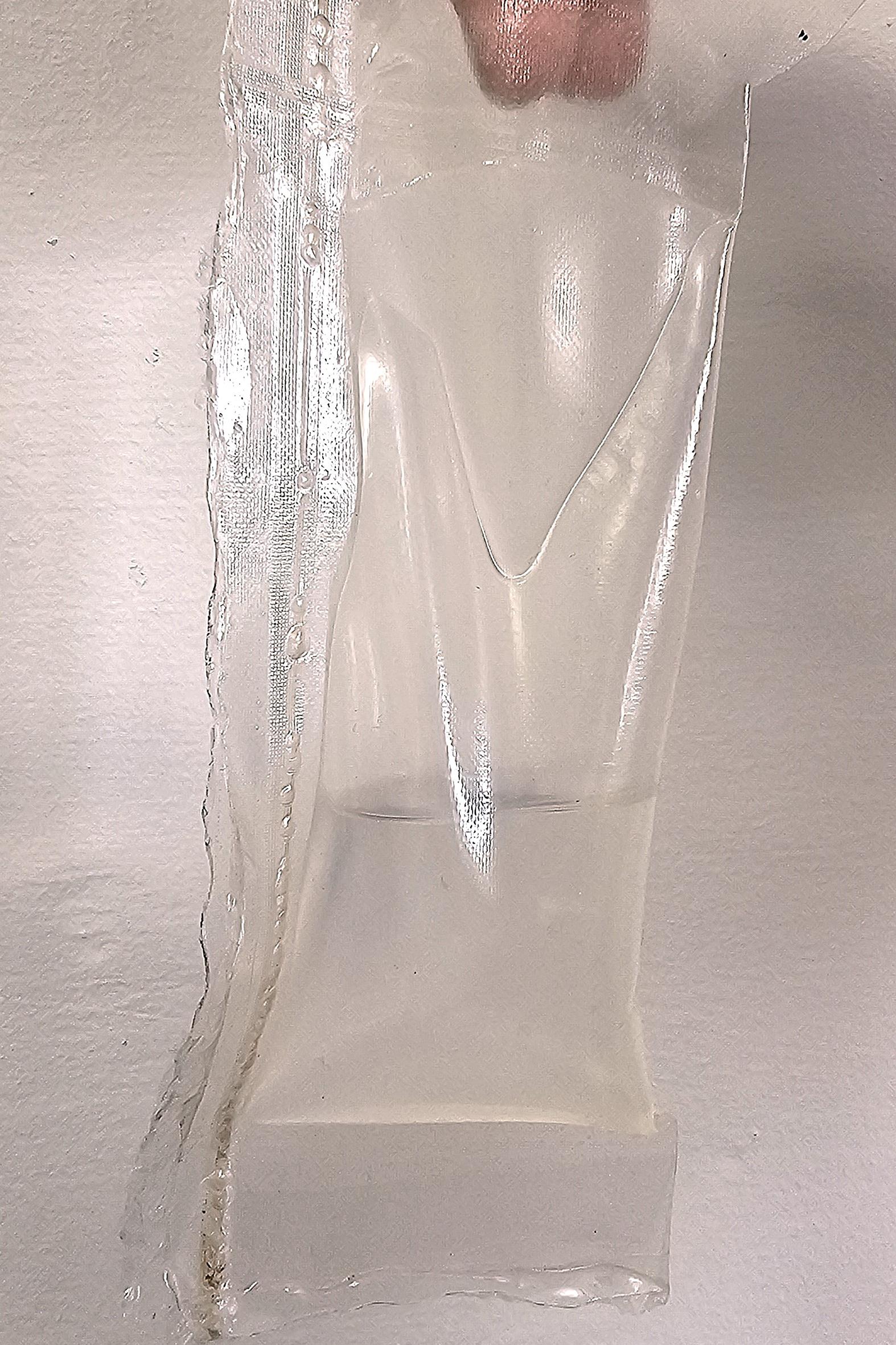 The innovative eco-friendly packaging holding liquid.