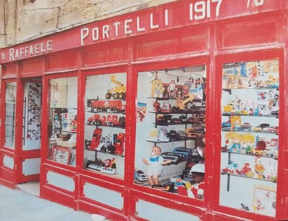 An old photo of the Raffaele Portelli shopfront.