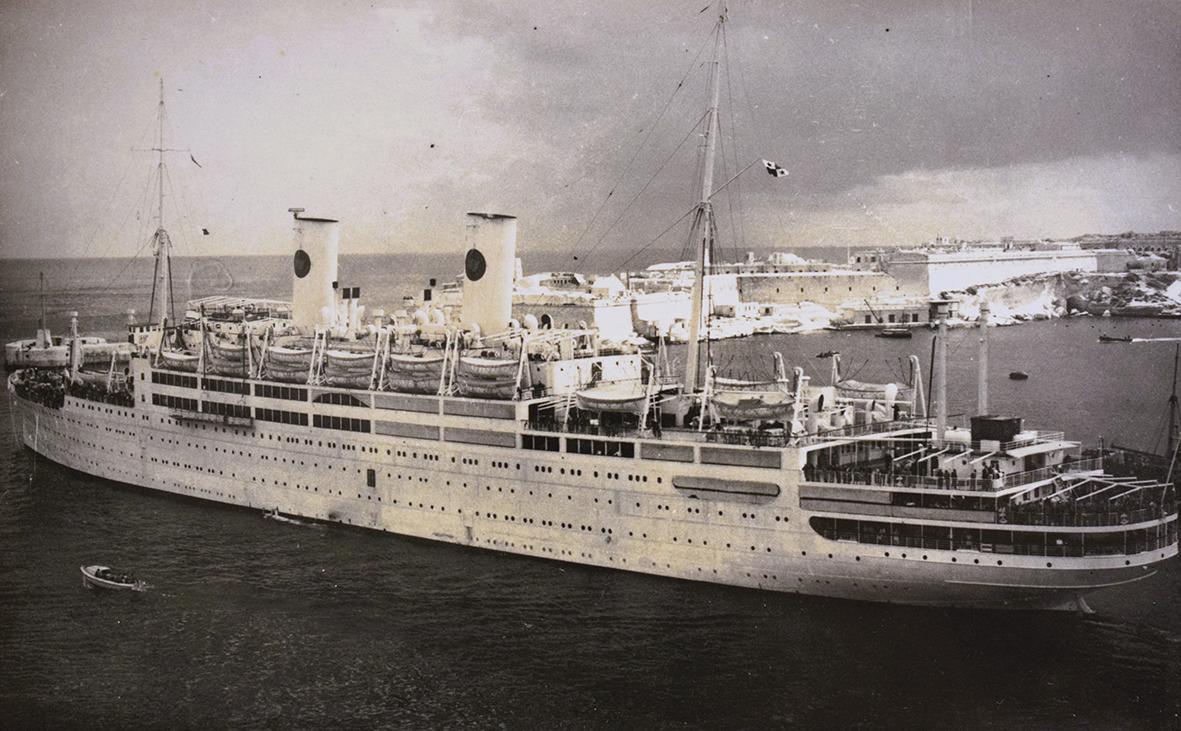 The liner Italia carrying migrants from Malta in 1950.