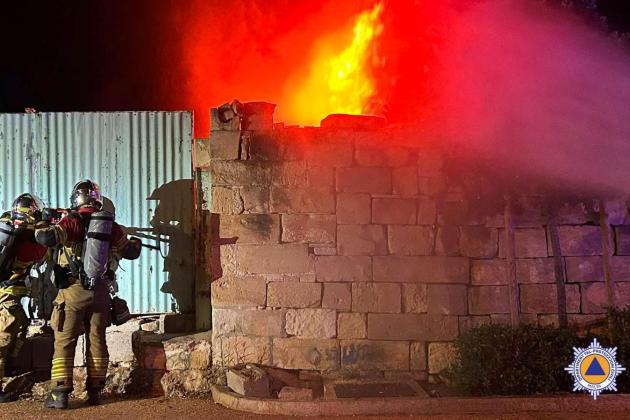 Quantity of waste catches fire in Zabbar field