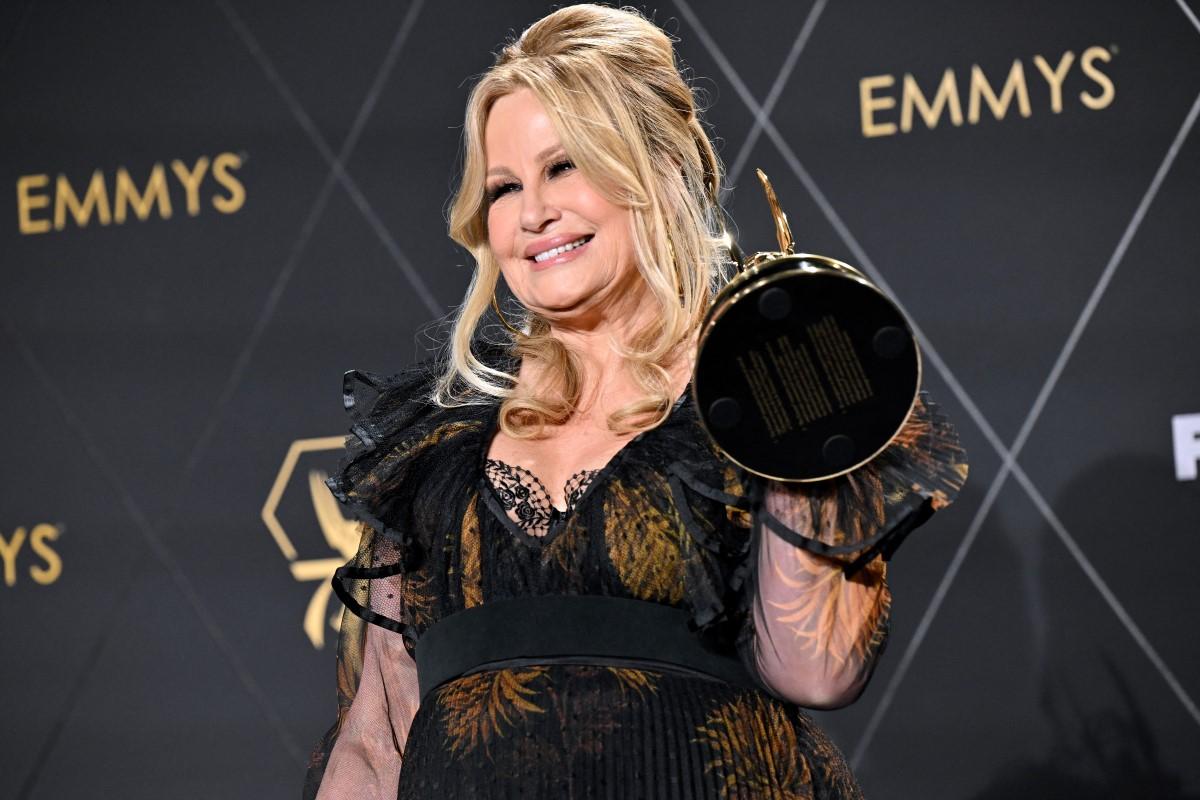 Outstanding Supporting Actress in a Drama Series Jennifer Coolidge, <em>The White Lotus</em>. Photo: Robyn Beck/AFP
