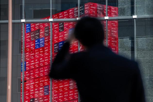 Oil plunges, stocks jump on US-Iran peace deal