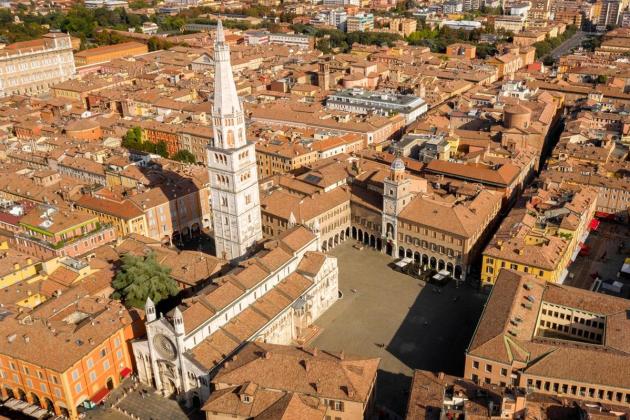 Seven injured as driver in Italian city runs over pedestrians