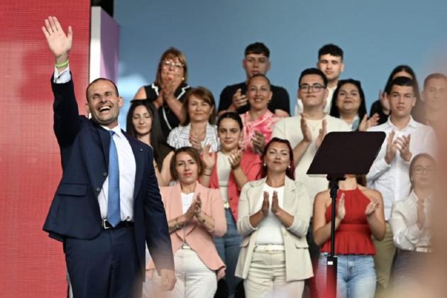 Ex-PL minister and MEP condemn plan to exclude foreigners from €1,000 bonus