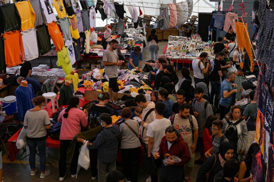 Turkey hikes minimum wages for third time to cushion inflation