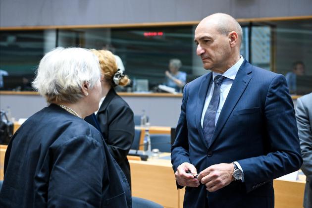 Fearne calls for continued EU support for Ukraine as war drags on