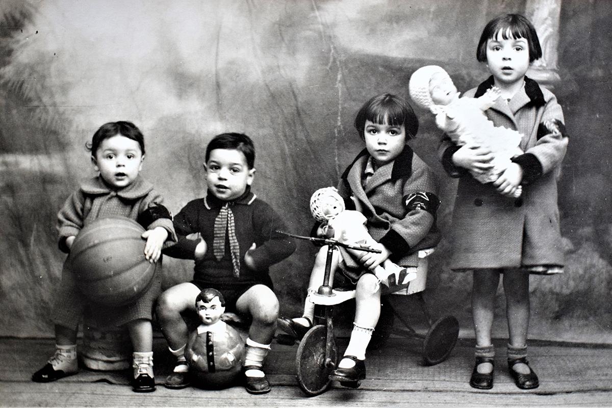 Studio photo of children, by Anthony Serracino, Senglea.