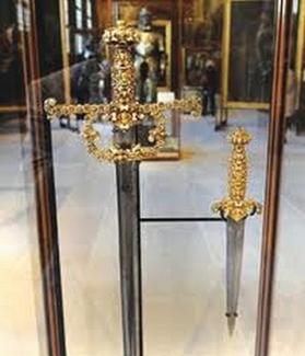 La Valette&rsquo;s sword and dagger at the Louvre Museum in Paris.