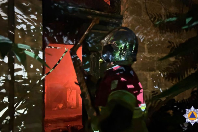 Firefighters tackle blaze in old matches factory in Marsa