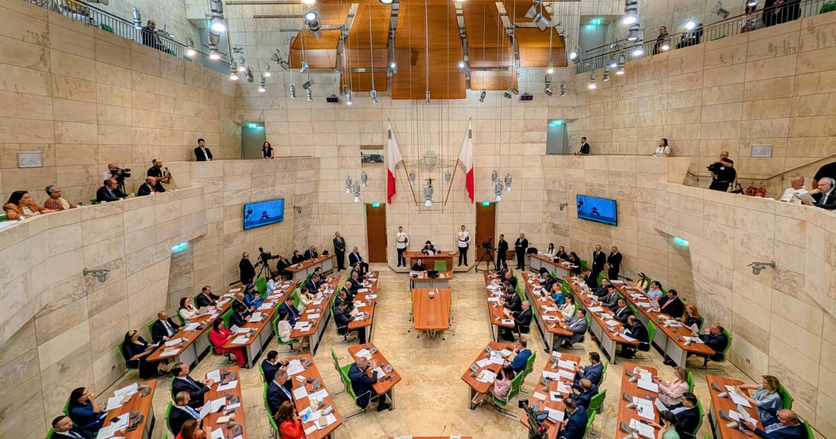 Why can't the Ombudsman take the Human Rights Commission's role, PN asks
