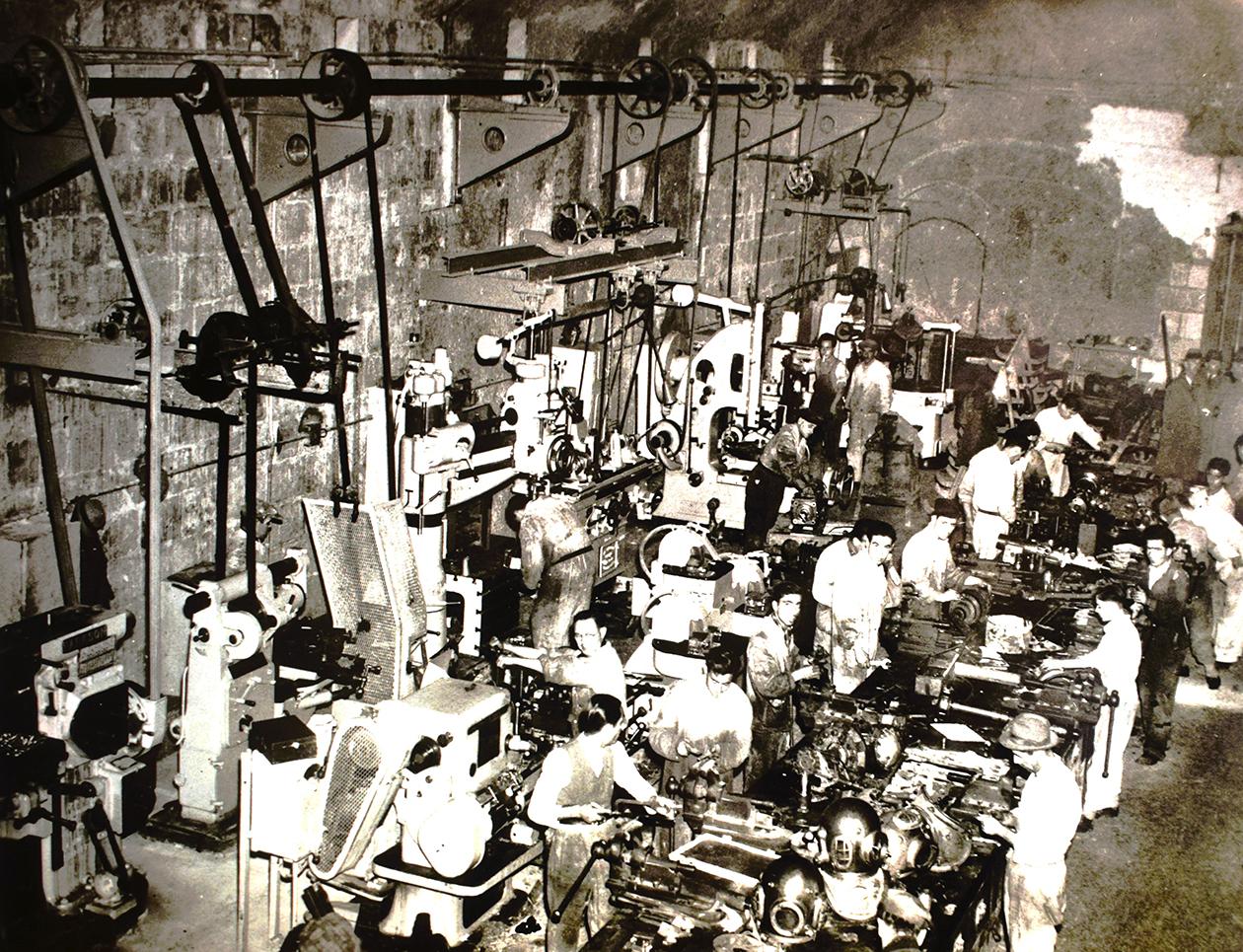 An underground workshop at the naval dockyard in 1943.
