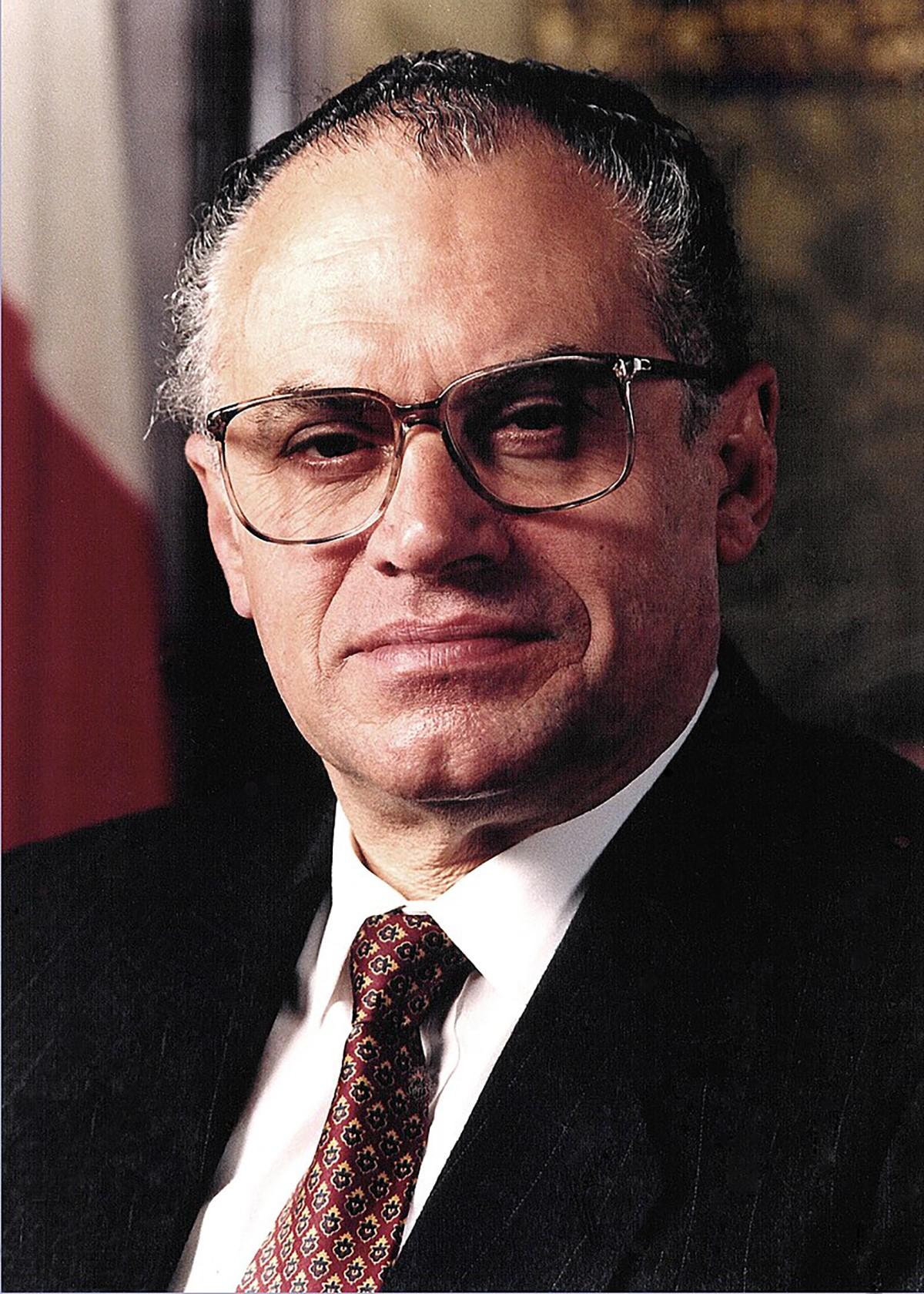 President Ugo Mifsud Bonnici inaugurated the Gozo section of the National Archives on November 24, 1989.