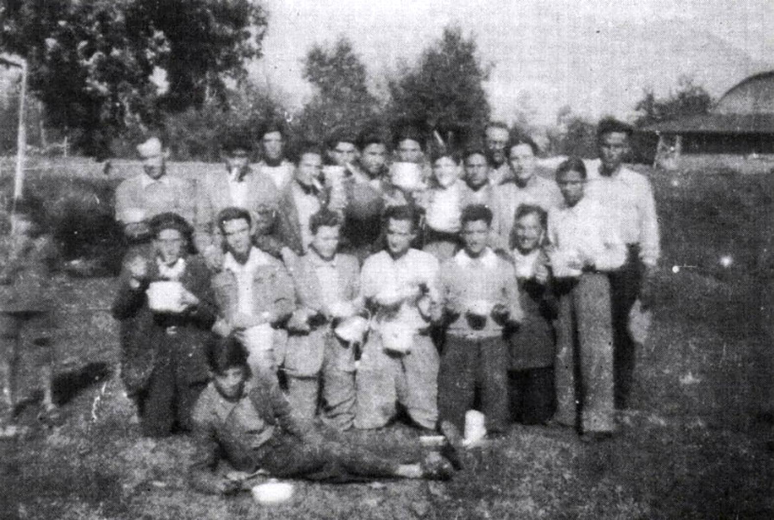 Young Maltese <em>Tripolini</em> men at the Fraschette concentration camp in central Italy (1943).