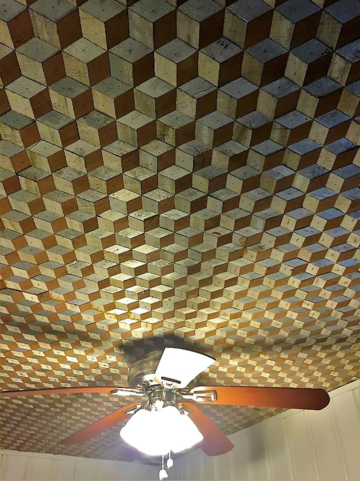 The ceiling of another room decorated with cube-shaped stone blocks.