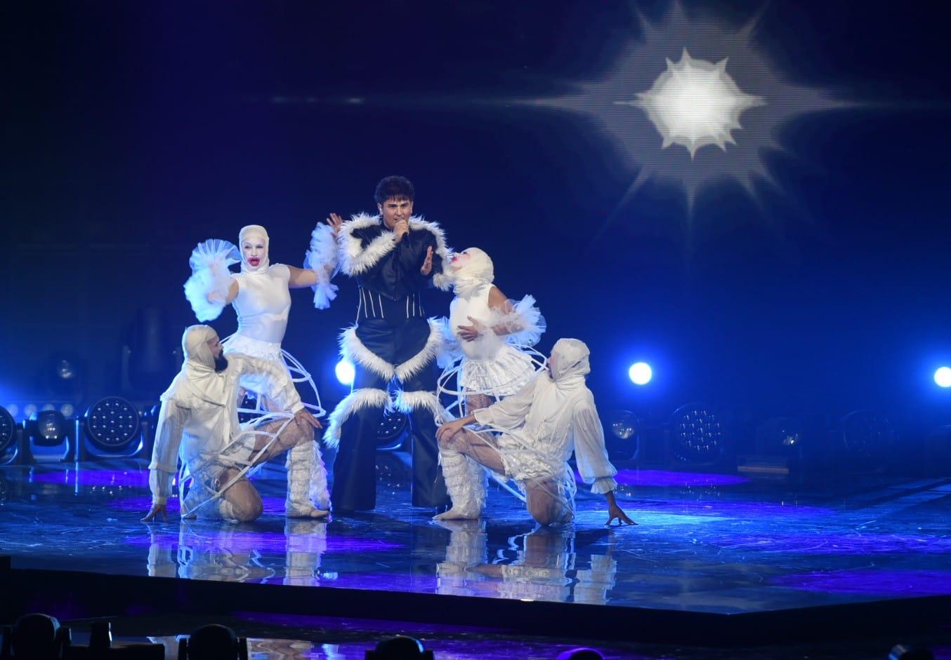 Stefan Galea performing 