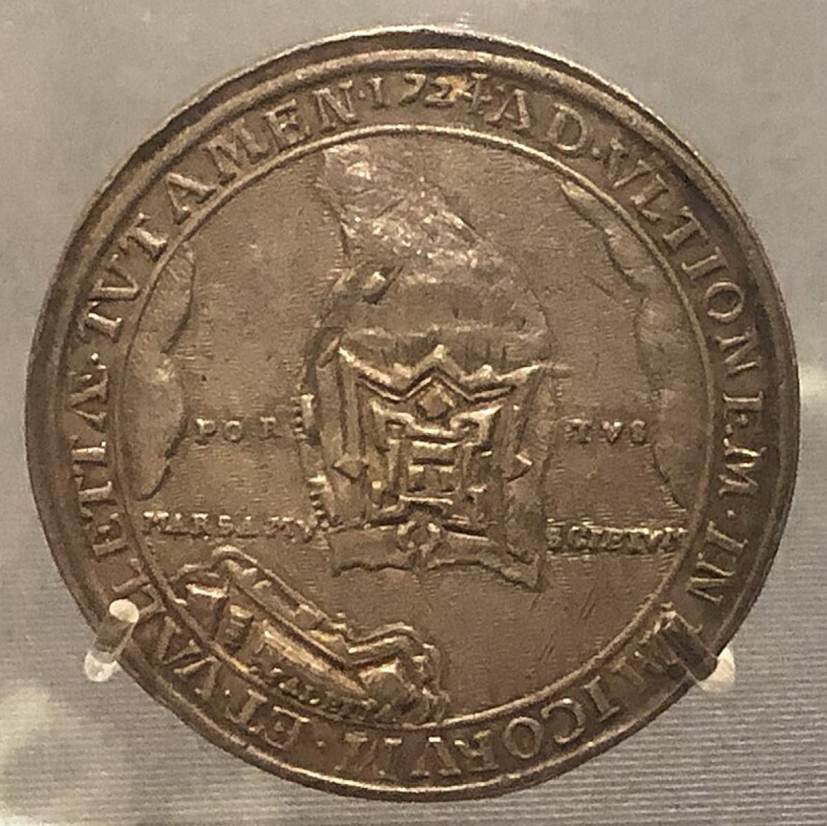 Medal commemorating the construction of Fort Manoel, cast in 1724 by Pietro Paolo Troisi (1686-1750). Photo: En.Wikipedia.org