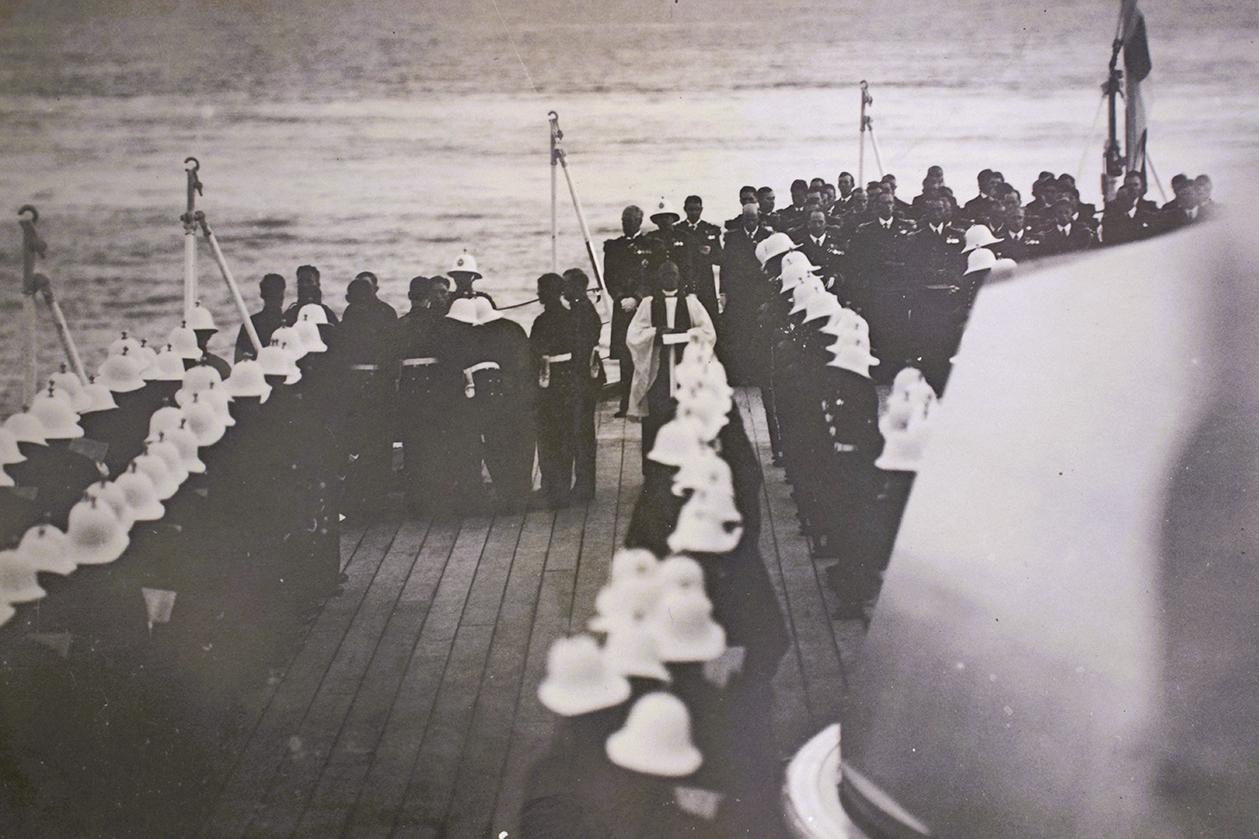 Congreve’s remains being consigned to the sea from HMS Chrysanthemum.