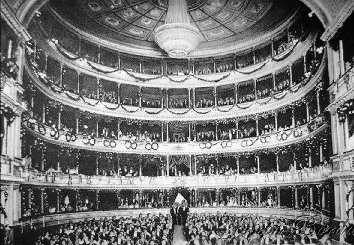 The Royal Opera House interior before the outbreak of the war.