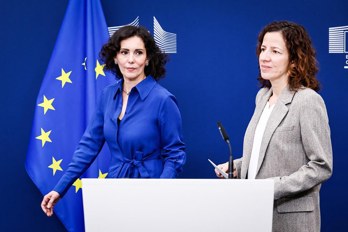 European Commissioner for Equality, Preparedness and Crisis Management Hadja Lahbib, left, and EU Executive Vice-President for Social Rights, and Skills, Quality Jobs and Preparedness Roxana Minzatu, right, at a press conference in Brussels. Photo: AFP