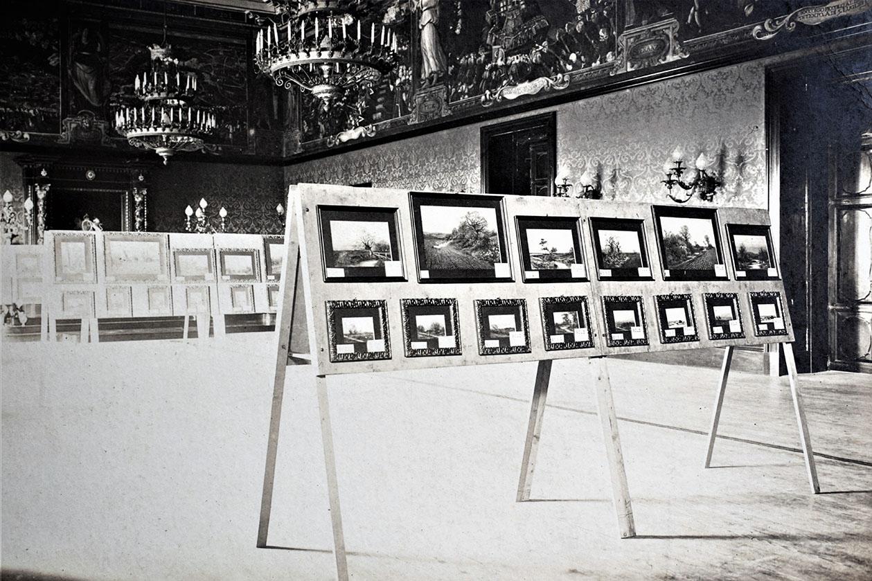 The Malta Amateur Art Association held annual exhibitions between 1908 and 1938. A 1920s photograph.