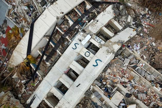 Hunt for last signs of life in Venezuela quake zone