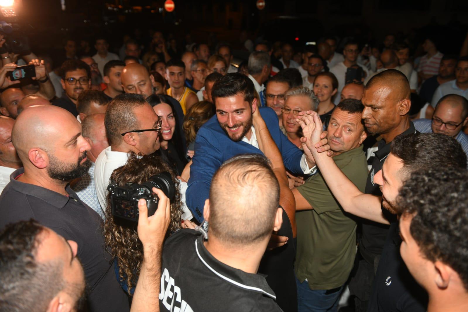 Alex Borg mobbed by fans at 4.30am. Photo: Matthew Mirabelli