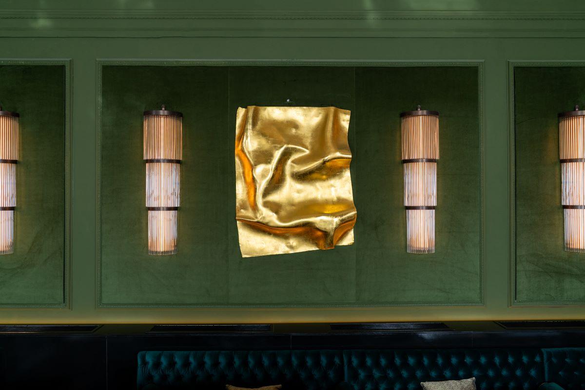 Daniel Knorr&rsquo;s <em>Gold Flag CS 039</em> (2022)