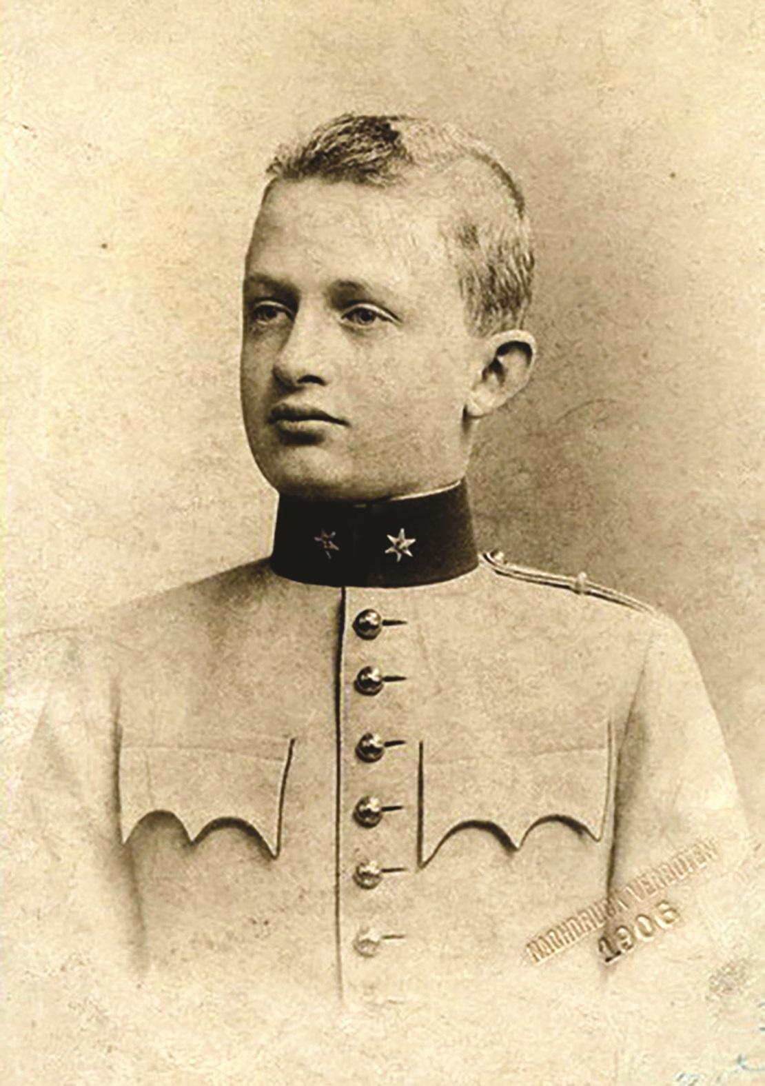 Archduke Karl as a second lieutenant in 1903.